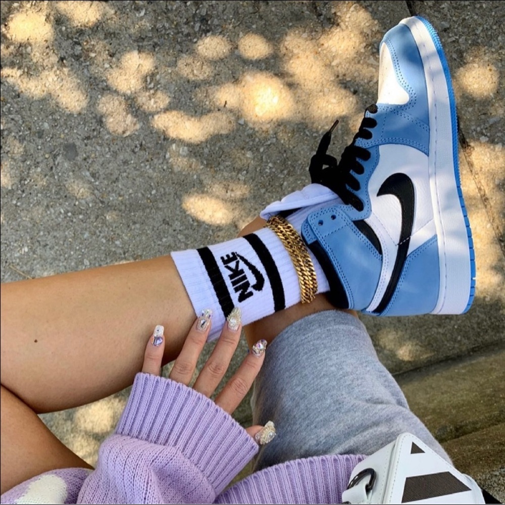 University Blue Jordan 1’s